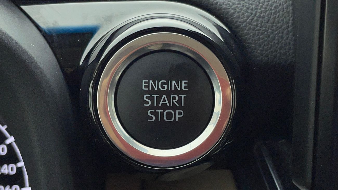 تويوتا لاند كروزر GXR 4 | بدون دفعة مقدمة | اختبار القيادة في المنزل