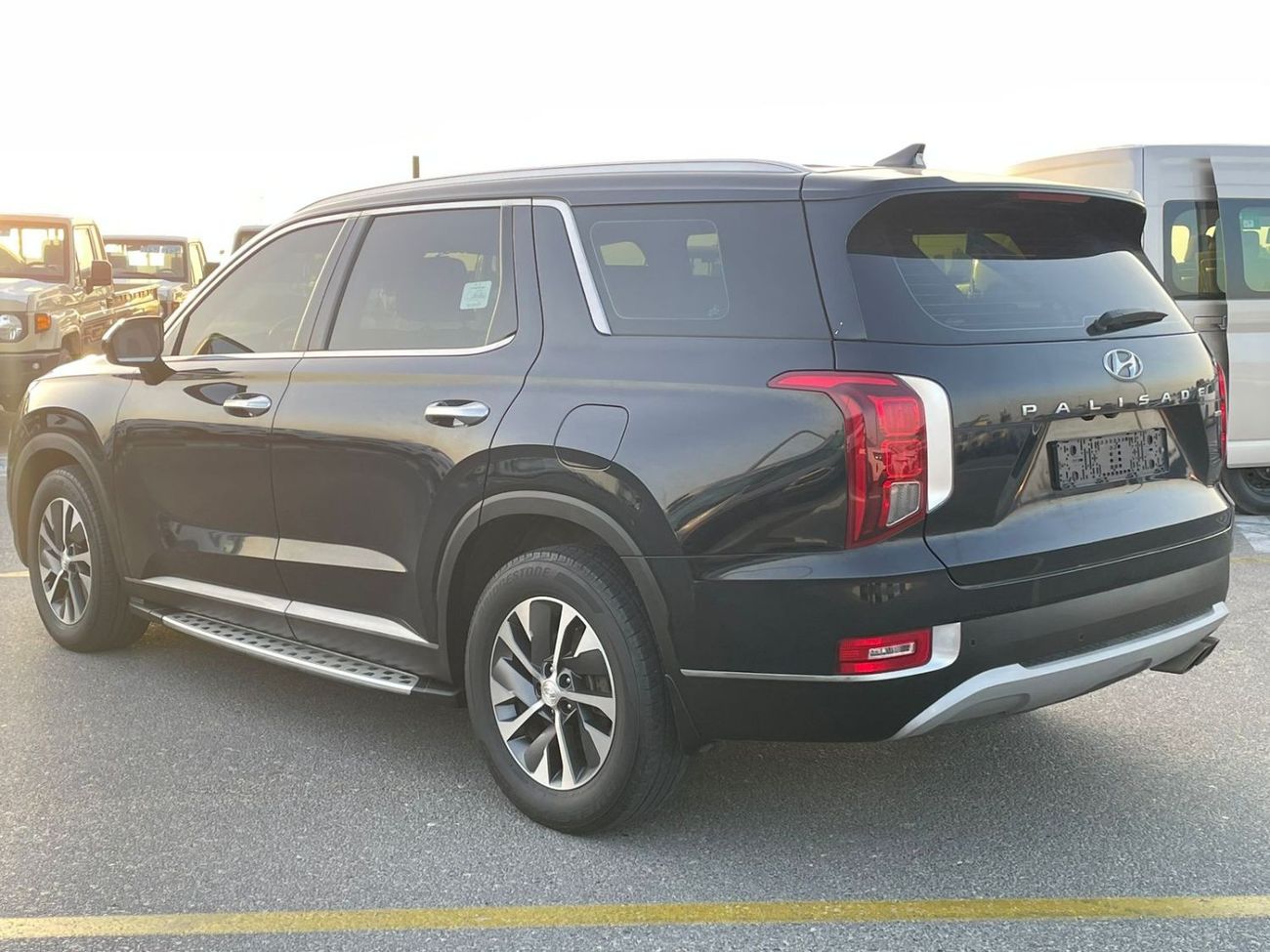 Hyundai Palisade 2021 Hyundai Palisade SEL premium 3.8L V6 - 4x4 AWD -korean Specs Orignal Paint With  Parking sensor