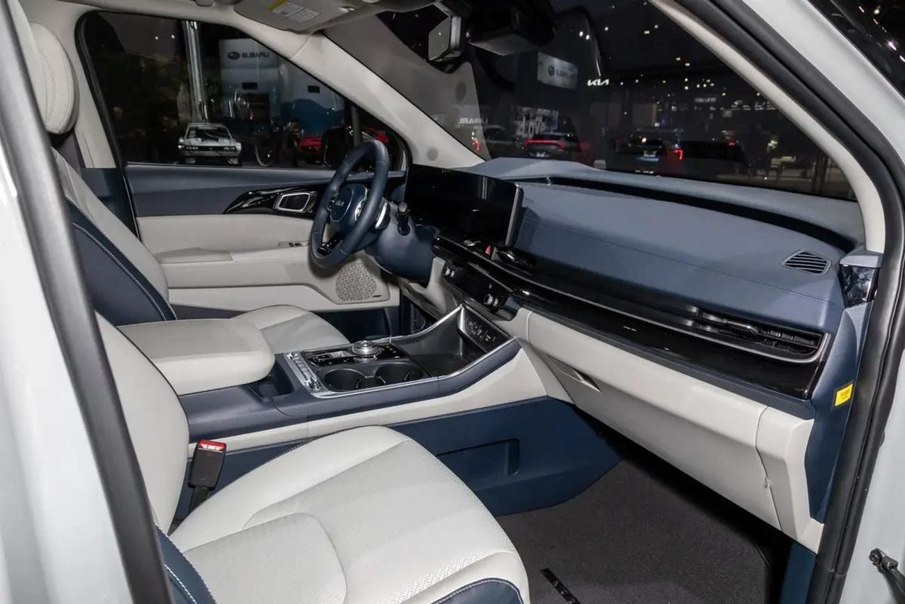 كيا كارنيفال EX DLX 2026 Kia Carnival 3.5L AT Petrol