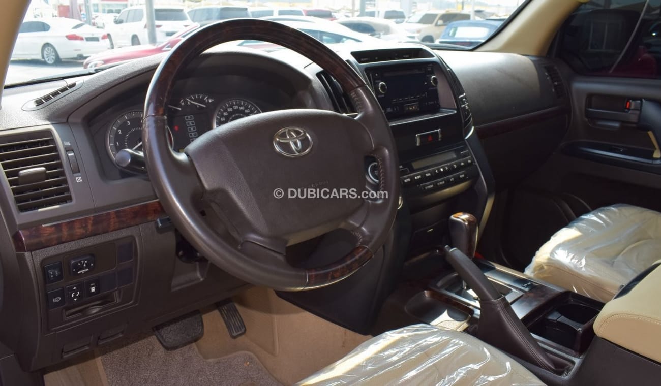 Toyota Land Cruiser GXR V6