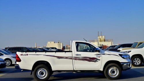 تويوتا هيلوكس Double Cab 2.4L 4x4 Manual Transmission