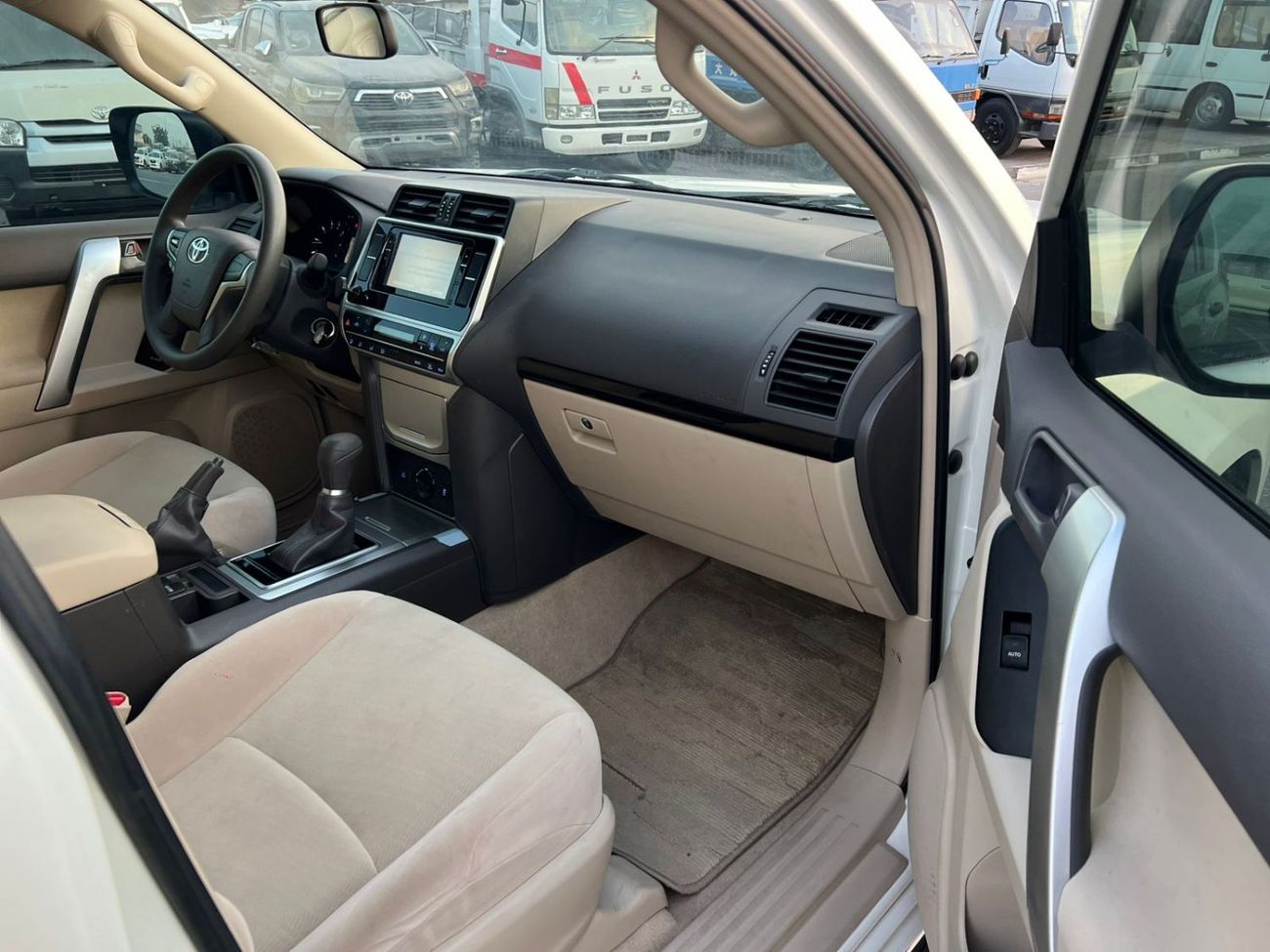 Toyota Prado Toyota prado 2023model Txl 2.7L v4 AWD 4x4 Full screen colour white Transmission Automatic Interior.