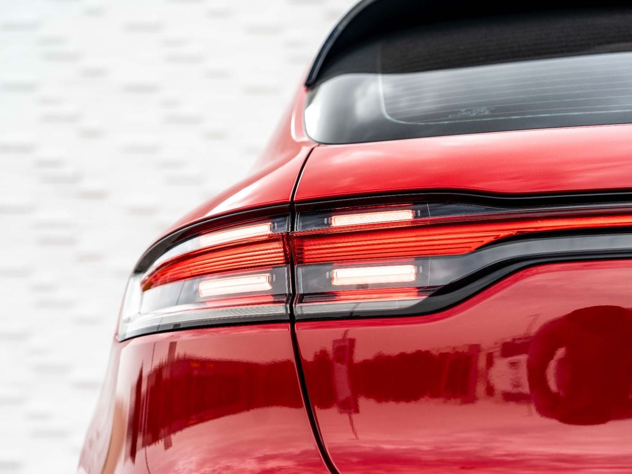 Porsche Macan Std 2.0L (252 HP)