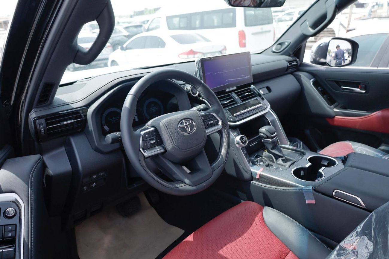 تويوتا لاند كروزر TOYOTA LAND CRUISER 300 3.3L DIESEL VXR AUTO