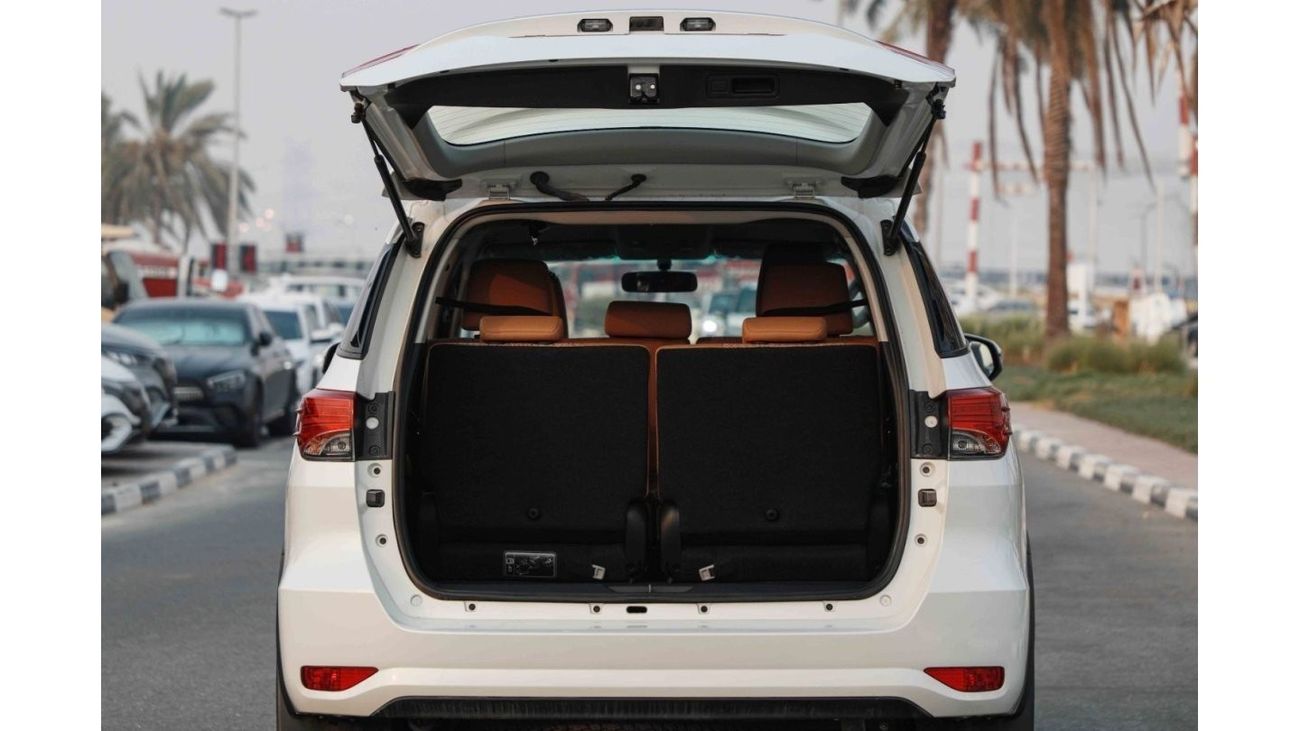 Toyota Fortuner 2023 Toyota Fortuner 4x4 2.7 Low- White Pearl inside Chamois | Export Only