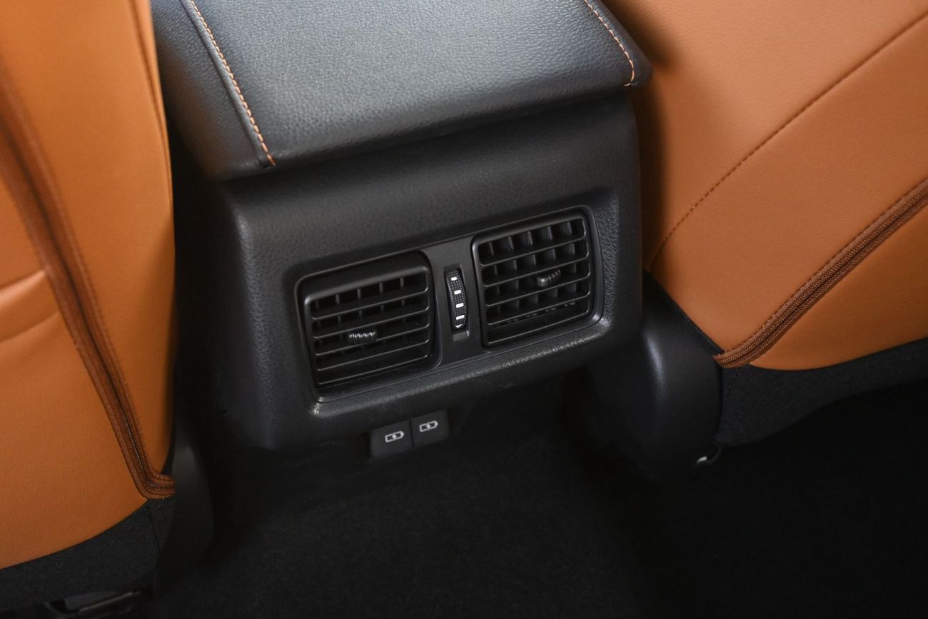 تويوتا كامري LUMIERE HEV Toyota Camry Lumiere 2.5L Hybrid, Model 2025, Color White