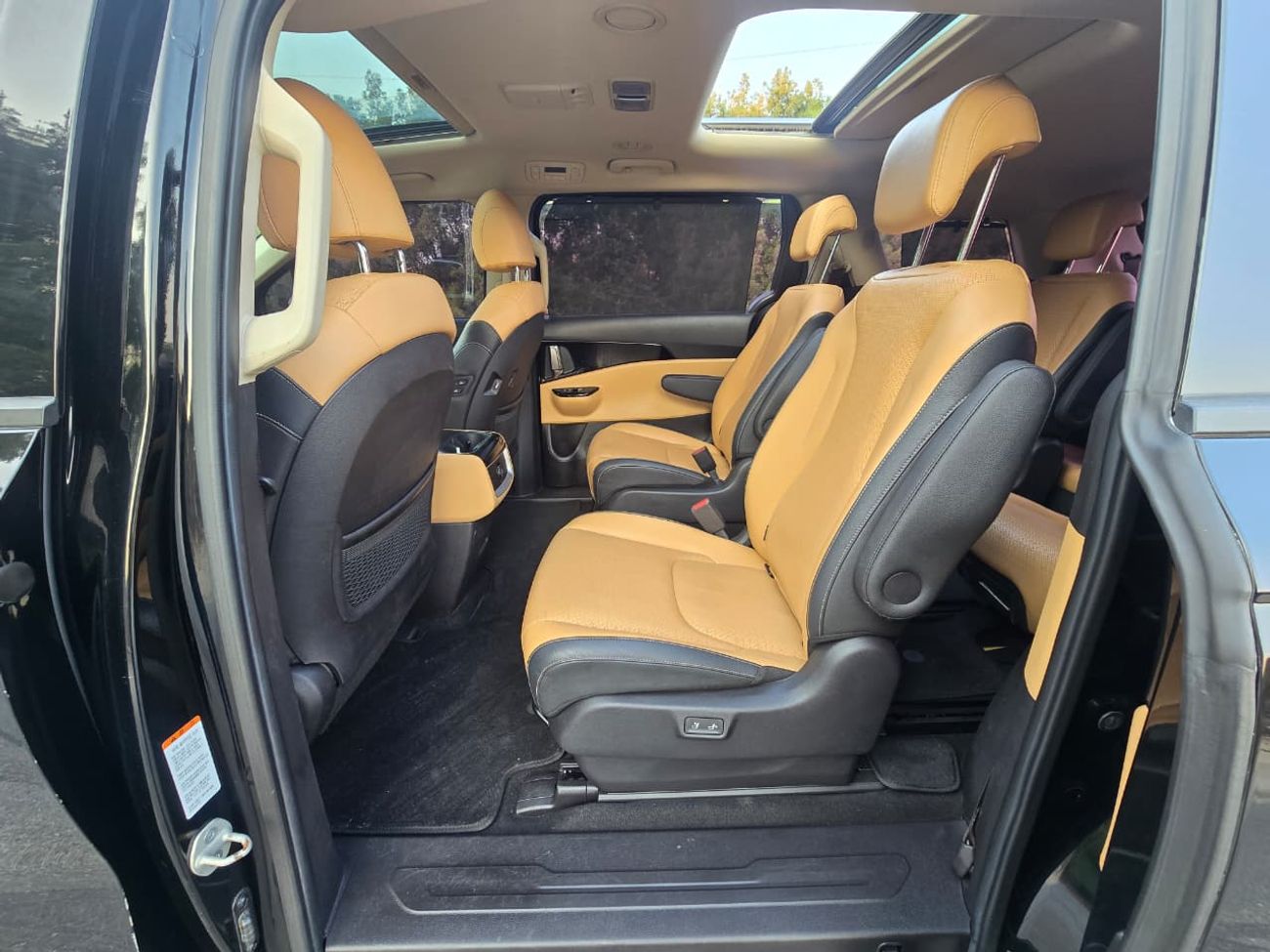 كيا كارنيفال KIA CARNIVAL 2021 DIESEL // KOREAN // ACCIDENT FREE // FULL OPITION // ORGINAL PAINT // 9 SEATS