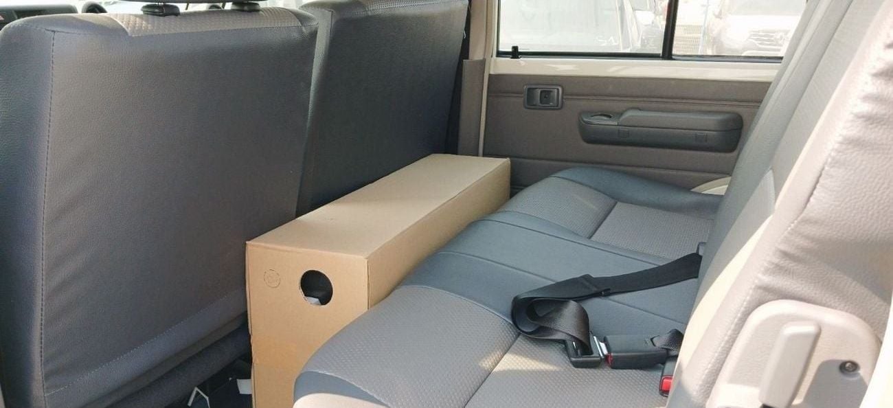 Toyota Land Cruiser Pick Up Toyota LC79 DC 4.2L Diesel Manual with Difflock 2025YM