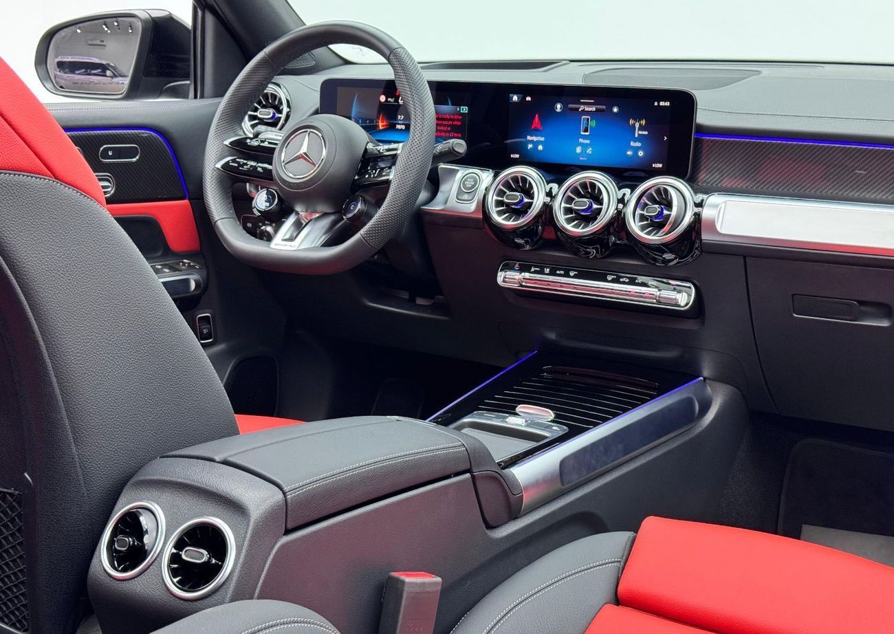 مرسيدس بنز GLB 35 AMG 4MATIC 2.0L (302 HP) 2024 Mercedes Benz GLB35 AMG 4MATIC, 2029 MB Warranty + Service Pack, Full Opti