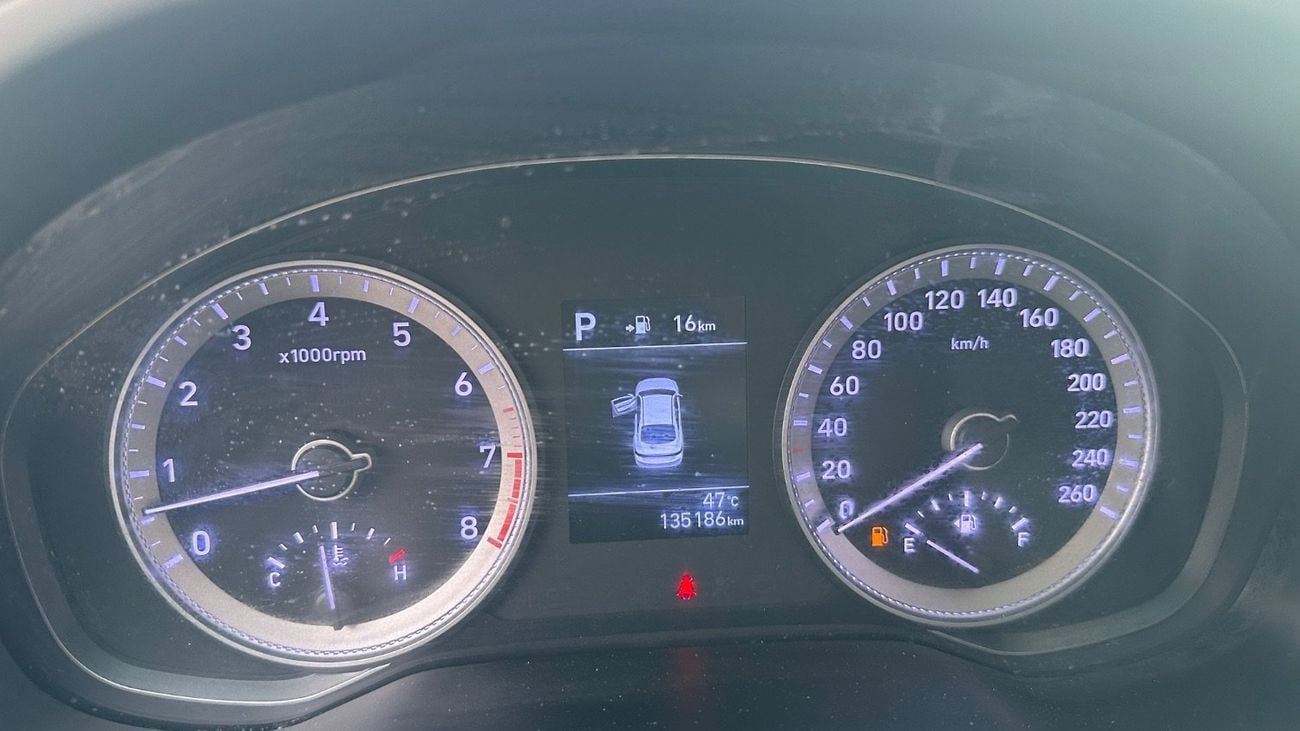 Hyundai Grandeur STD (NON GCC)