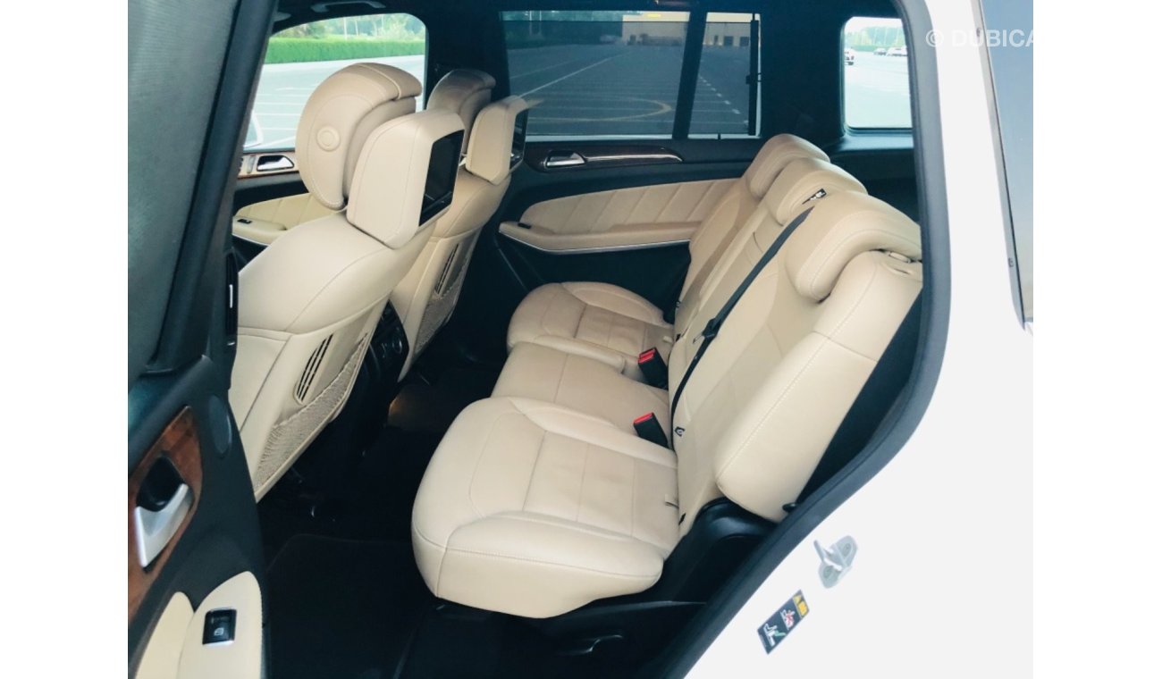 Mercedes-Benz GL 500 MODEL 2015 GCC CAR PERFECT CONDITION INSIDE AND OUTSIDE FULL OPTION PANORAMIC ROOF LEATHER SEATS BAC
