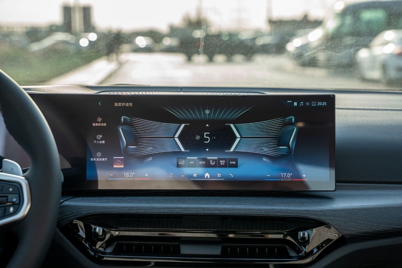 BMW 325i BMW 3-Series 325LI 2026 Automatic 0 Km 4 Cylinder Rear Wheel Drive (RWD) Sedan Black