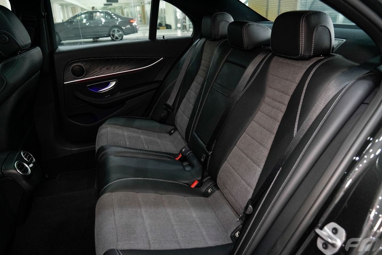 Mercedes-Benz E300 HYBRID - IN ITS EXCELLENT CONDITION!!!