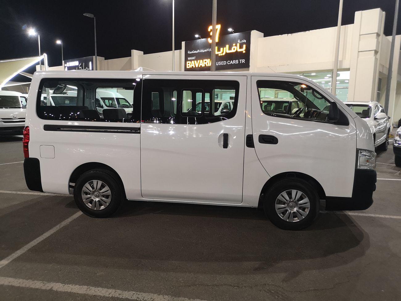 نيسان أورفان NISSAN URVAN BUS 15 PASSANGER 2016 NO1