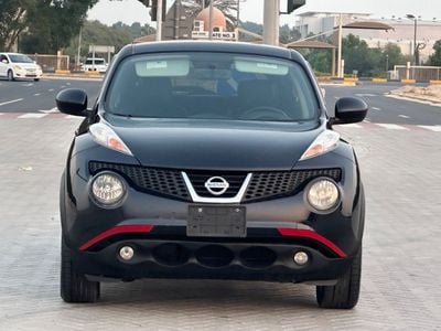 نيسان جوك موديل 2013 حاله ممتازه من الداخل و الخارج فل مواصفات فتحه وجلد ومثبت سرعه وتحكم كهربي كامل