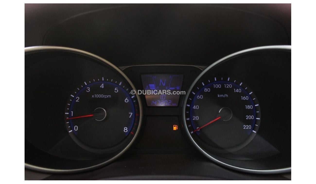 هيونداي توسون هيونداي توسان 2012 خليجي 2000 سي سي  بحالة ممتازة بدون حوادث نظيفه جدا من الداخل والخارج