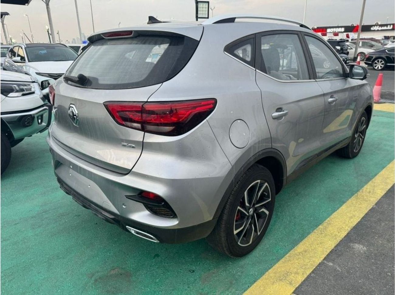 أم جي ZS 1.3L TURBO FULL OPTION 2023 GCC