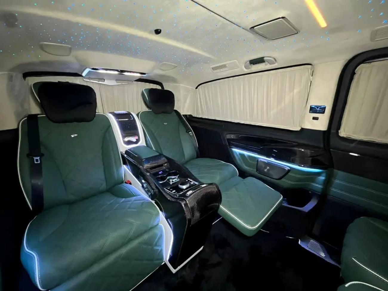 Mercedes-Benz V 300 ARRIVAL MODEL VIP MERCEDES GCC V300 with ADDITIONAL REAR AC - 2 Years Warranty by VLINE