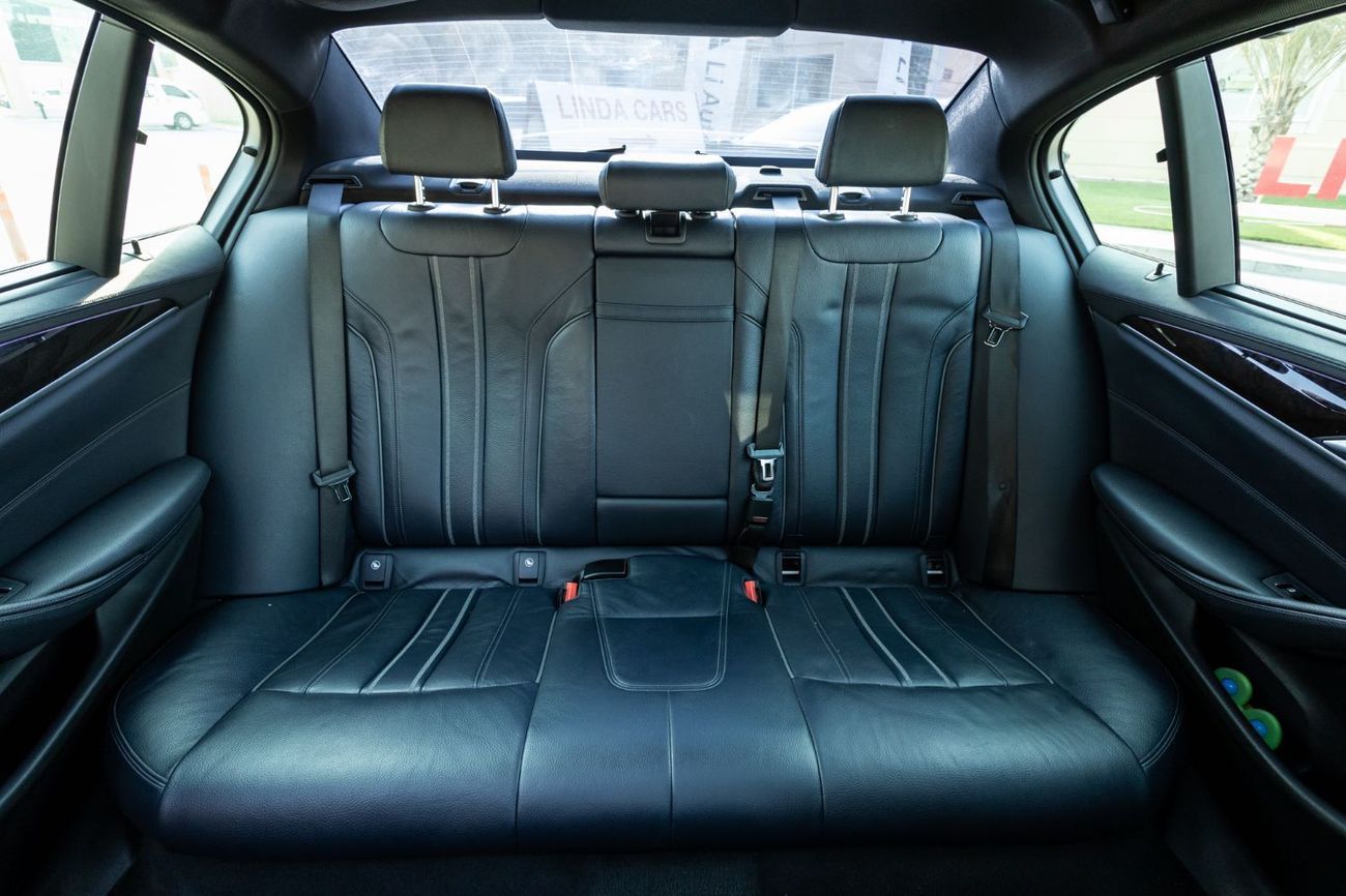 بي أم دبليو 530i M Sport 2.0L