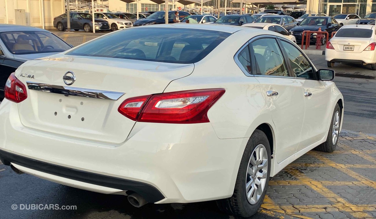 Nissan Altima بدون صبغ