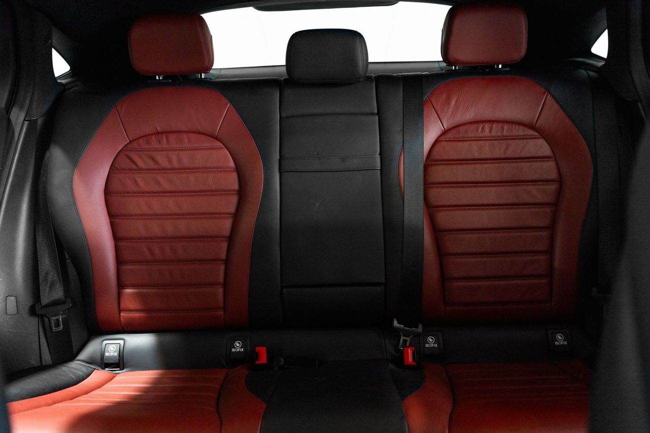 مرسيدس بنز GLC 250 4MATIC