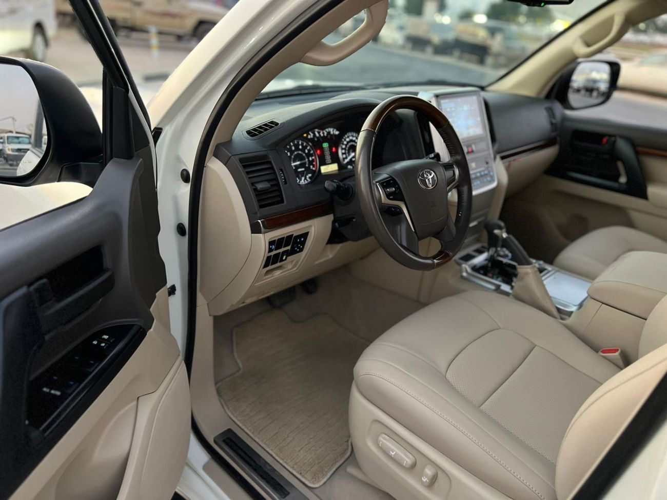 تويوتا لاند كروزر 2018 Toyota Land Cruiser EXR – GCC Specs – Single Owner – No Accident.