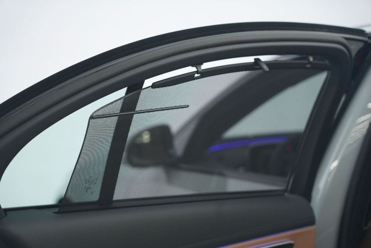 Mercedes-Benz E300 Mercedes-Benz E 300 | 2025 GCC 0km | Agency Warranty | AMG Sports Package | Black Piano Trim