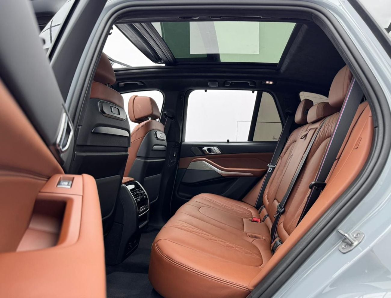 بي أم دبليو X5 M50i 4.4L 2024 BMW X5 M50i, 2028 BMW Warranty and Service Pack, BMW Service History, GCC