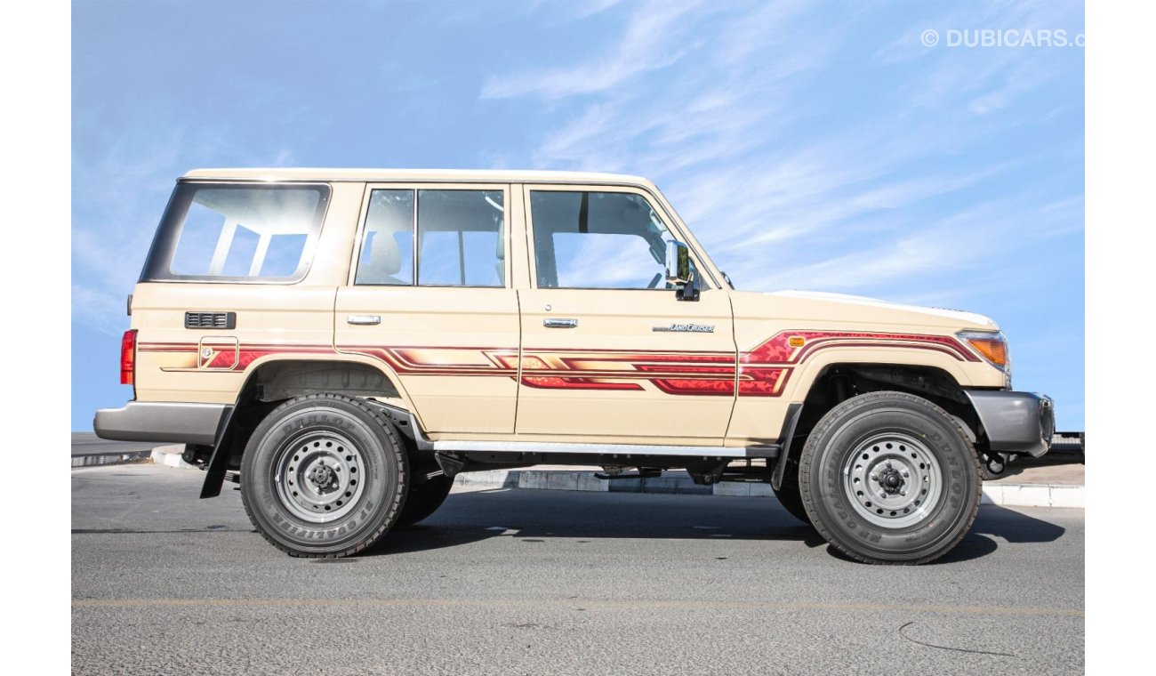 تويوتا لاند كروزر هارد توب LAND CRUISER GRJ76 4.0L MID MANUAL*EXPORT ONLY