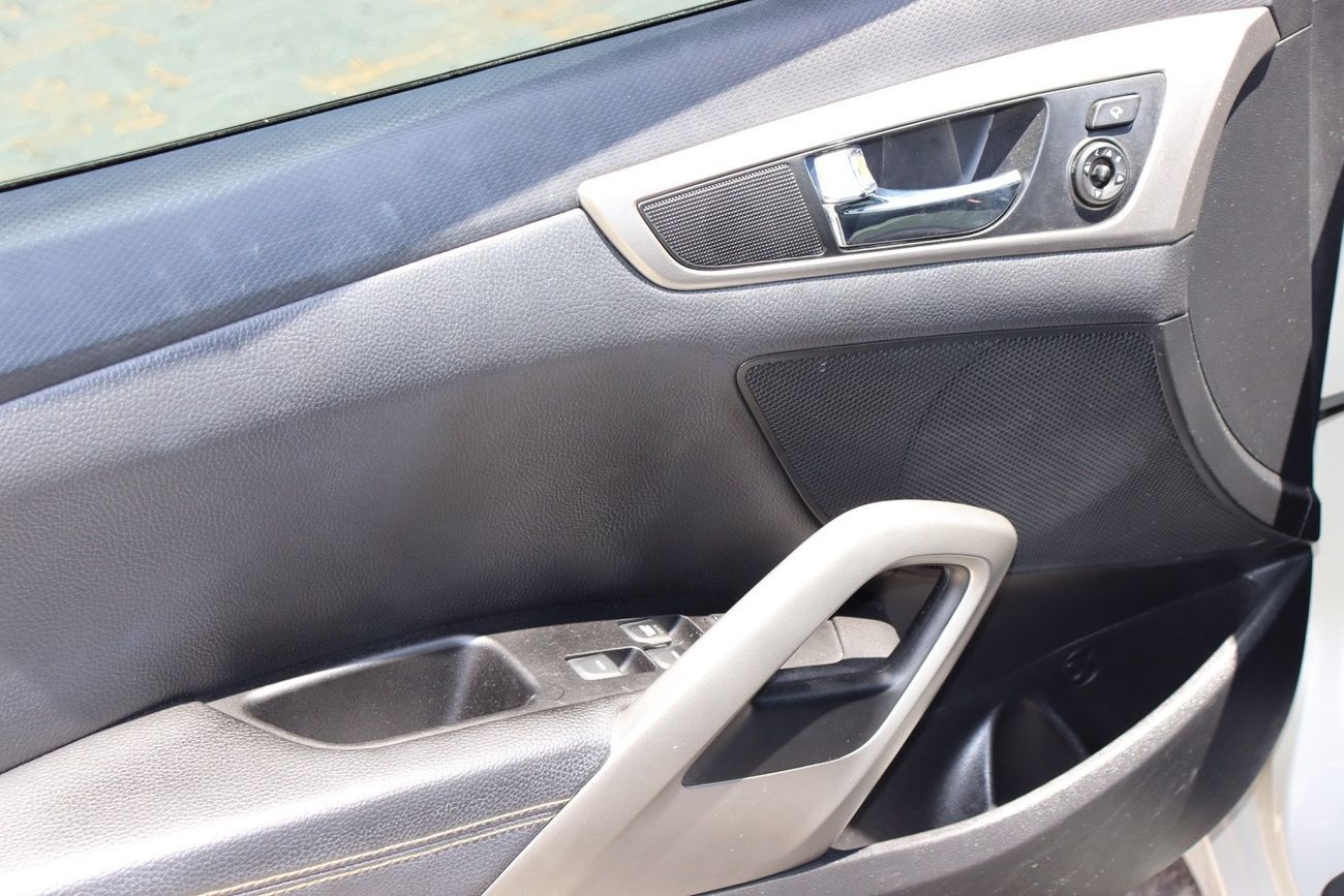 هيونداي فيلوستر GLS 1.6L Hyundai Veloster GLS Top 1.6L / 2016 / GCC / Free Accident Clean/ Original paint