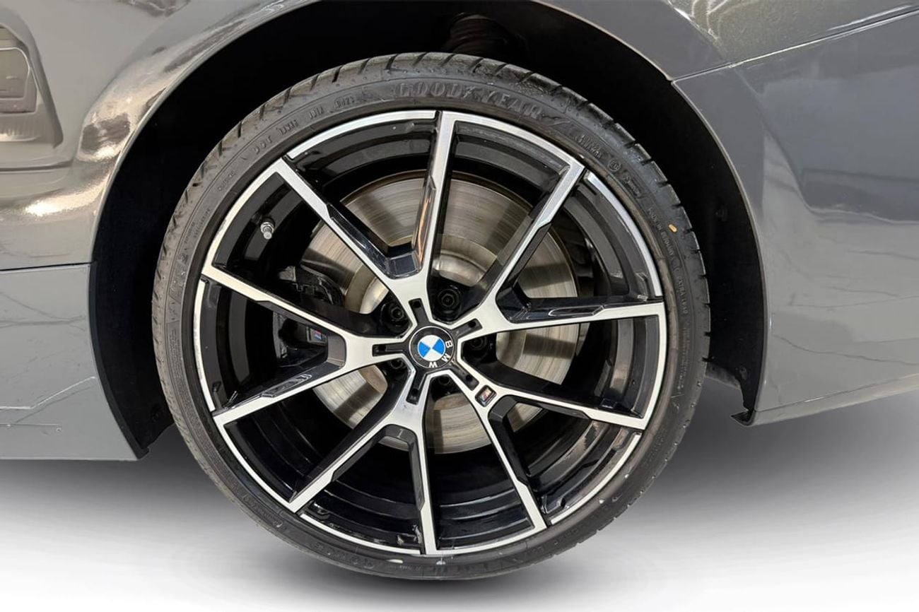 BMW M850i xDrive 4.4L BMW M850i xDrive M Sport Convertible 2024 l V8 l AED 3,819 / Monthly