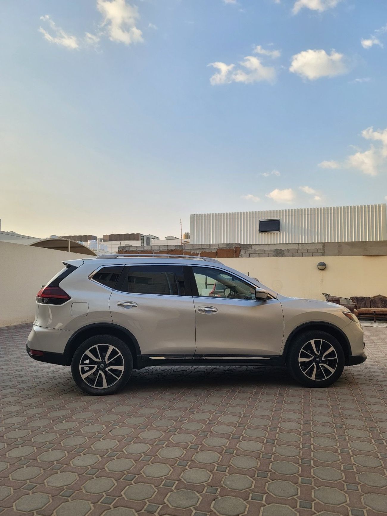 Nissan Rogue SL Full Option