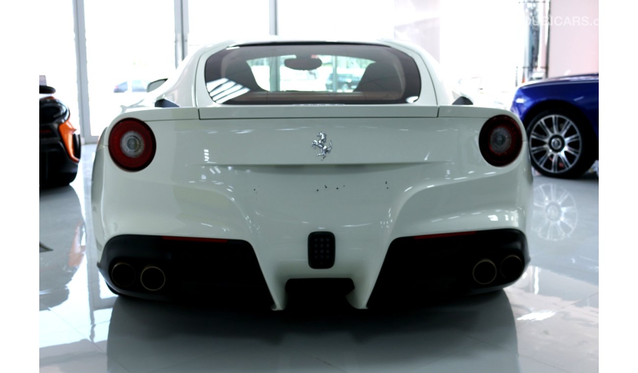 فيراري F12 BERLINETTA F-12-2015