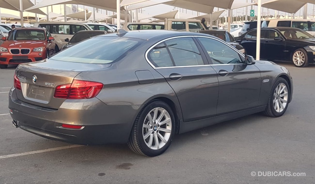 BMW 520i BMW 520 model 2015 GCC car prefect condition full option one owner