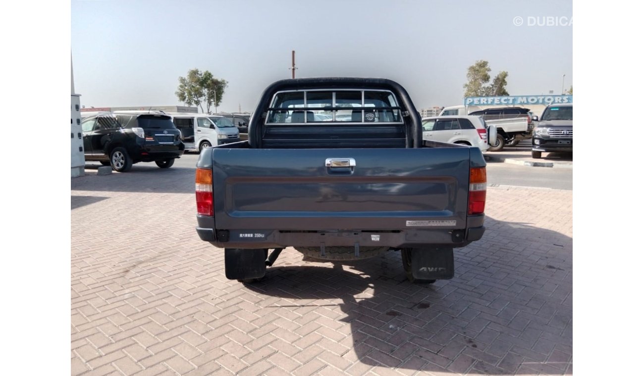 تويوتا هيلوكس TOYOTA HILUX PICK UP RIGHT HAND DRIVE (PM1367)