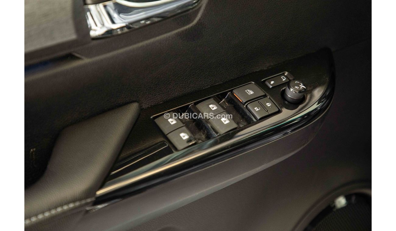 تويوتا هيلوكس Get 2023 Toyota Hilux 4x4 DC 4.0 AD HI SR5 P A/T - Export Only