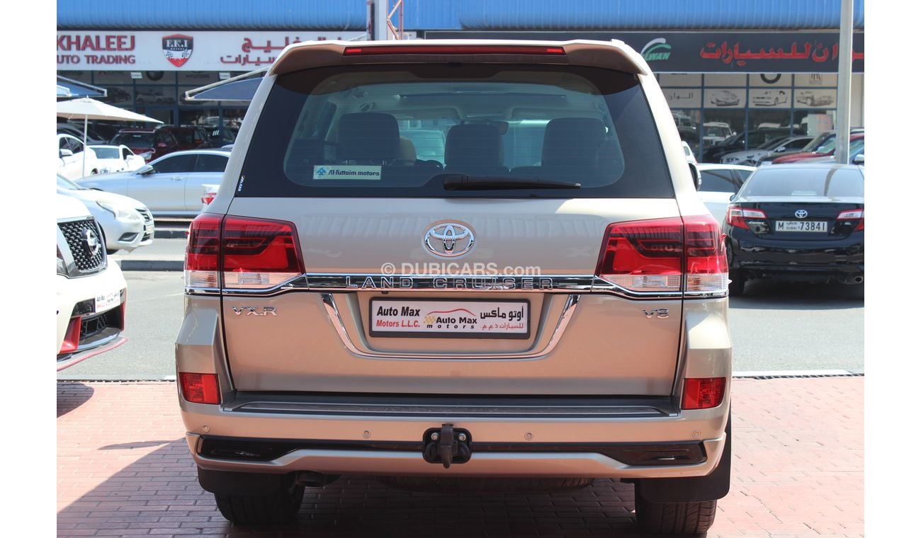 Toyota Land Cruiser (2017) VXR V8 AL FUTTAIM