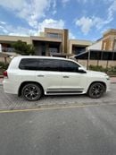 Toyota Land Cruiser VXR 5.7L AWD