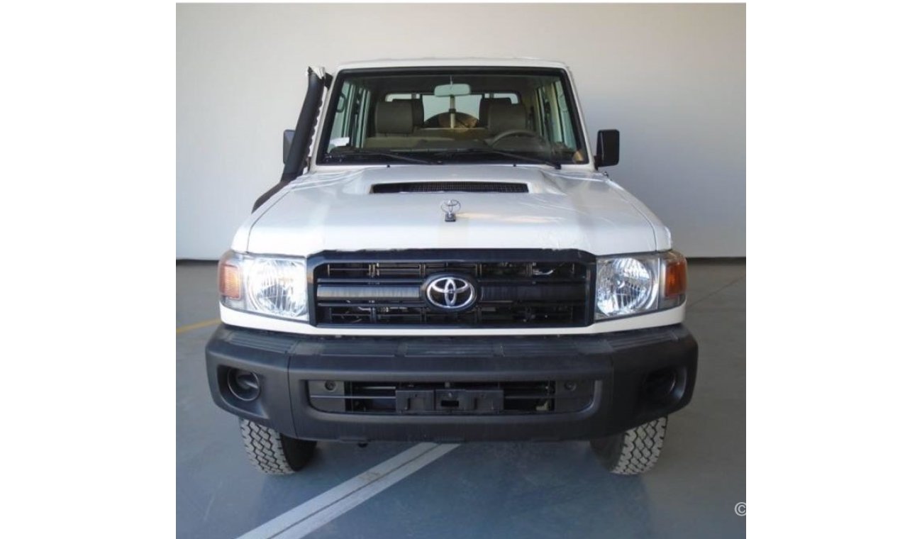 Toyota Land Cruiser Pick Up diesel  v8 douple cap