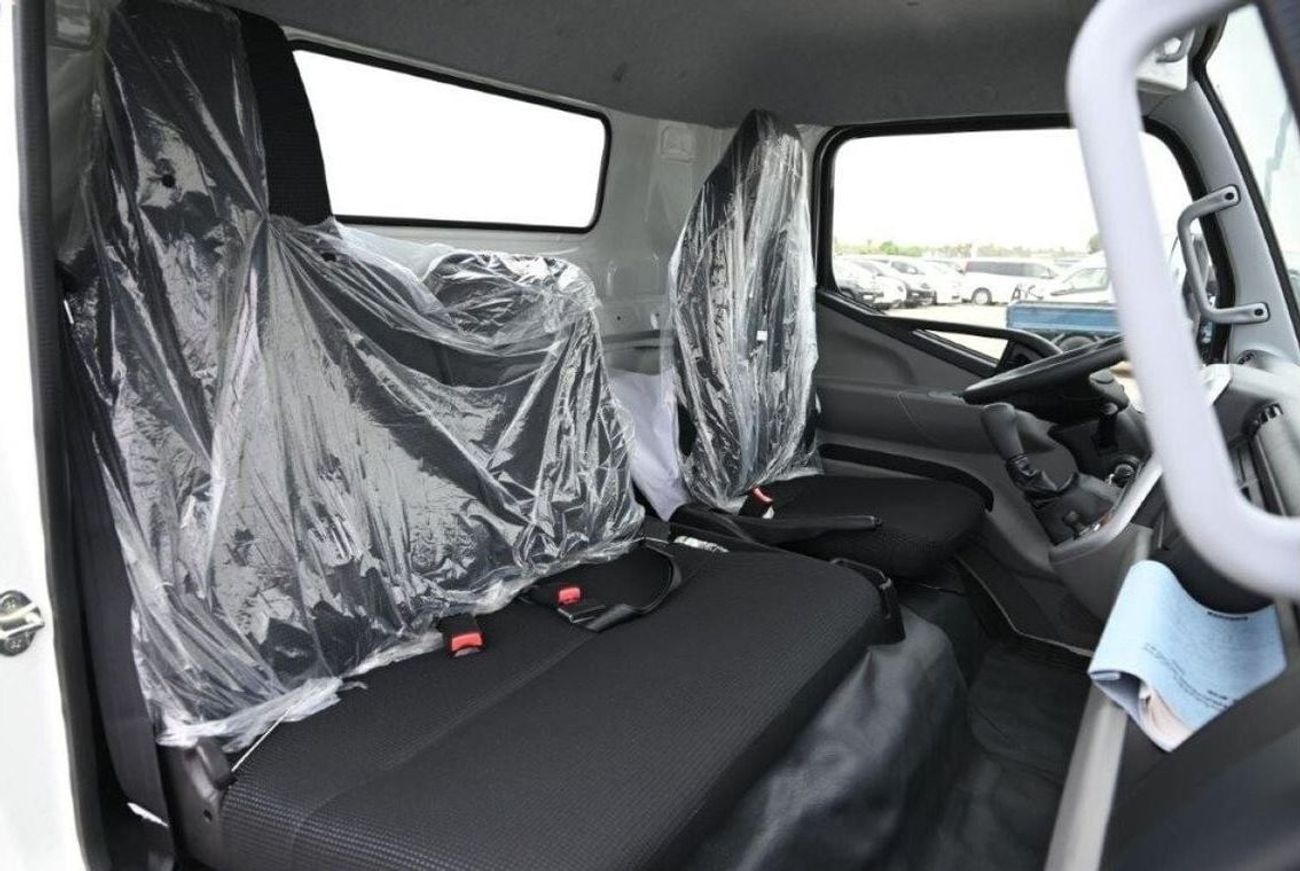 ميتسوبيشي فوسو كانتير Fuso 3 Ton Single Cab Chassis 4.2 Diesel MT