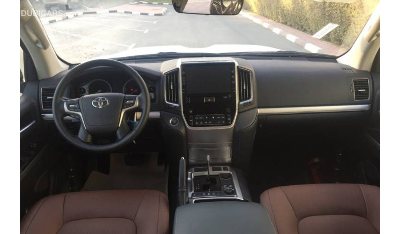 Toyota Land Cruiser 5.7L Petrol AT VX-R Basic