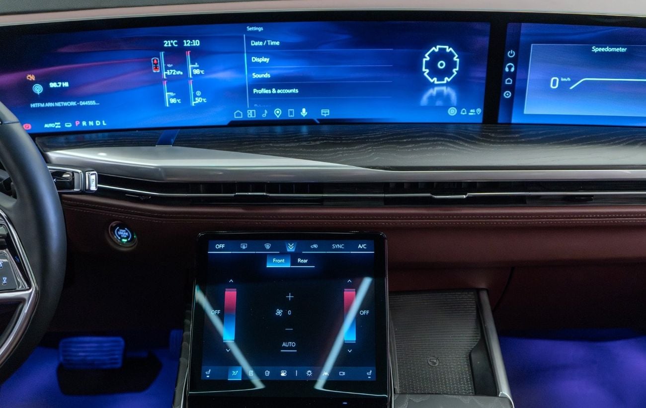 Cadillac Escalade Sport Platinum 6.2L 4WD 2025 Cadillac Escalade Sport Platinum, With Warranty & Service Contract, GCC