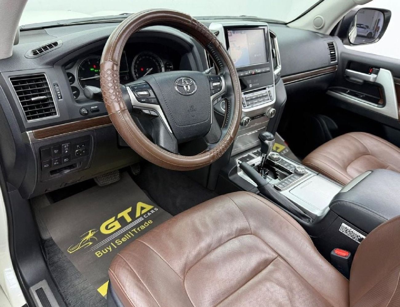 تويوتا لاند كروزر 