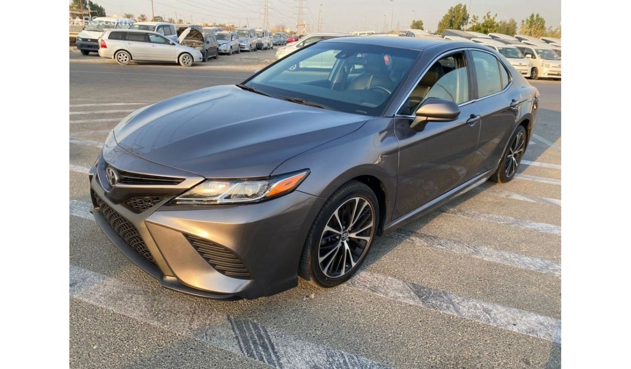 Toyota Camry 2018 TOYOTA CAMRY SE / MID OPTION