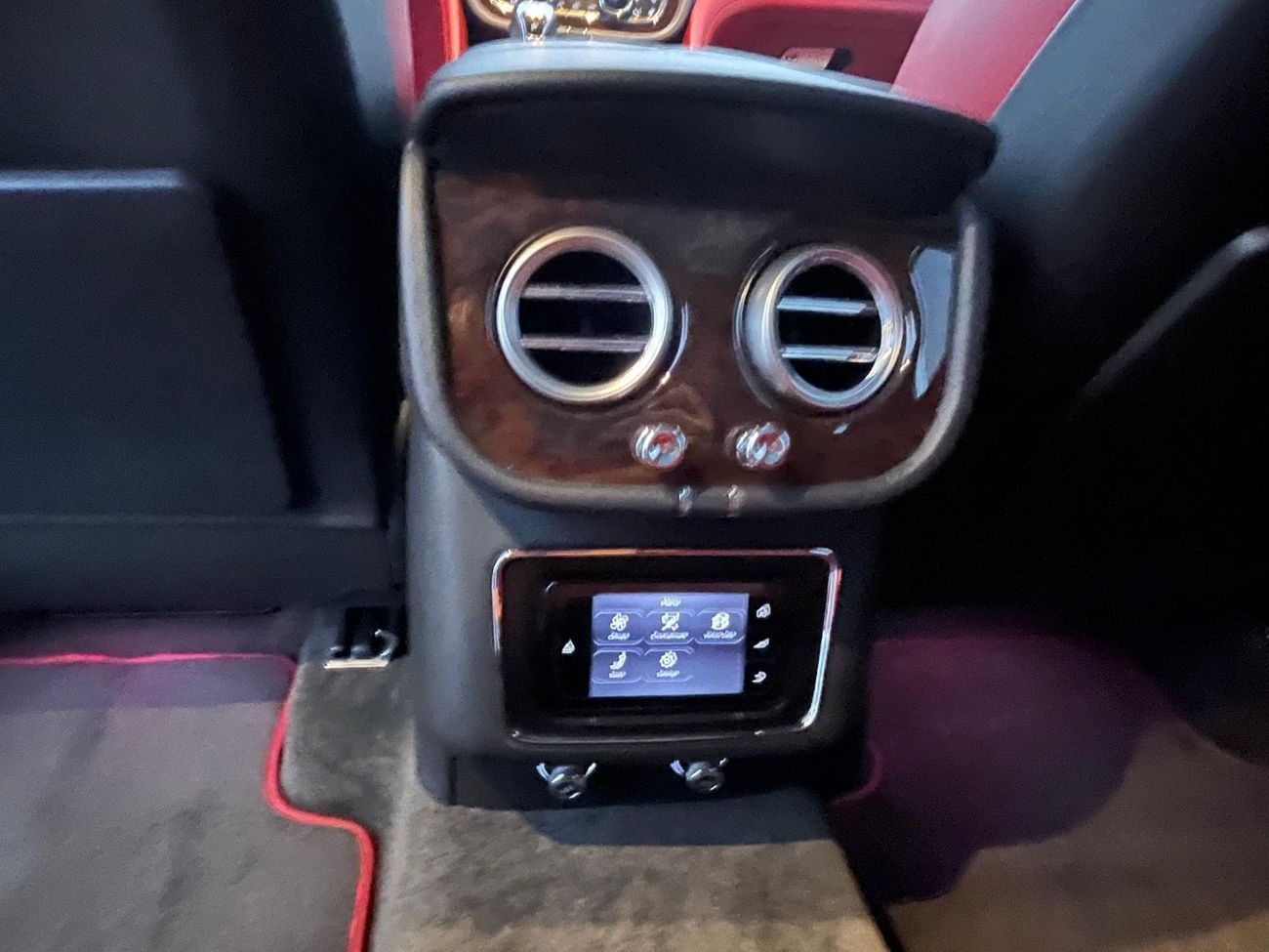 بنتلي بينتايجا Bentayga 4.0T