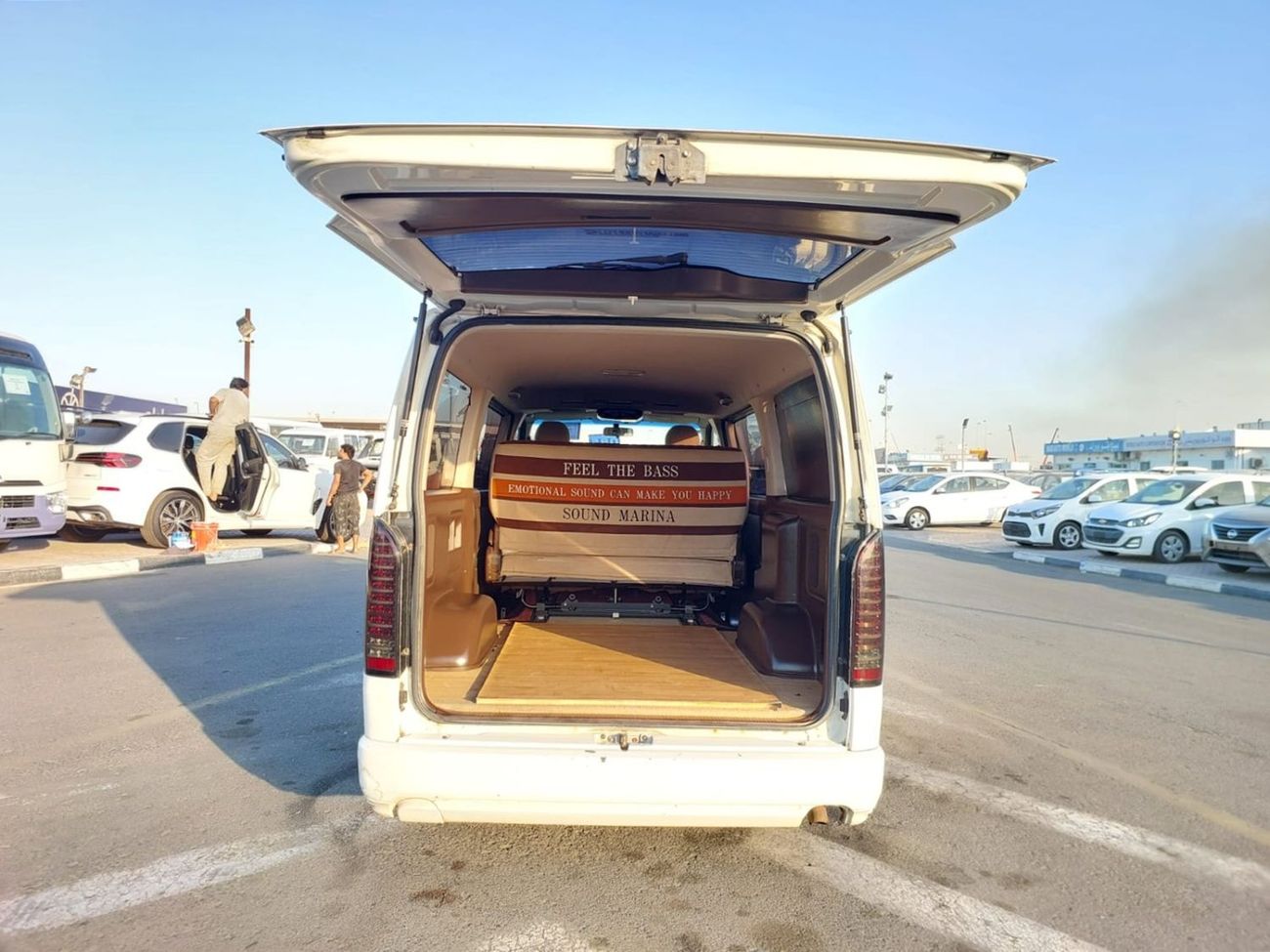 Toyota Hiace (RAMADAN OFFER) TOYOTA HIACE VAN RHD 2006 MODEL 2.0 L PETROL AUTOMATIC(PM41002)