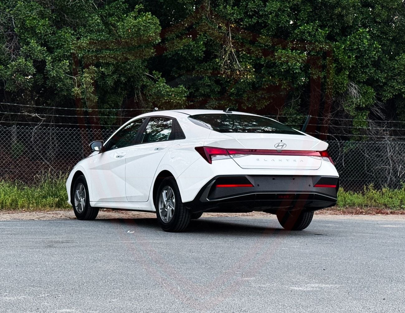 Hyundai Elantra Smart 1.6L Hyundai Elantra | 1.6 L | 2024 | GCC | Accident-Free | In Excellent Condition | 823 P.M