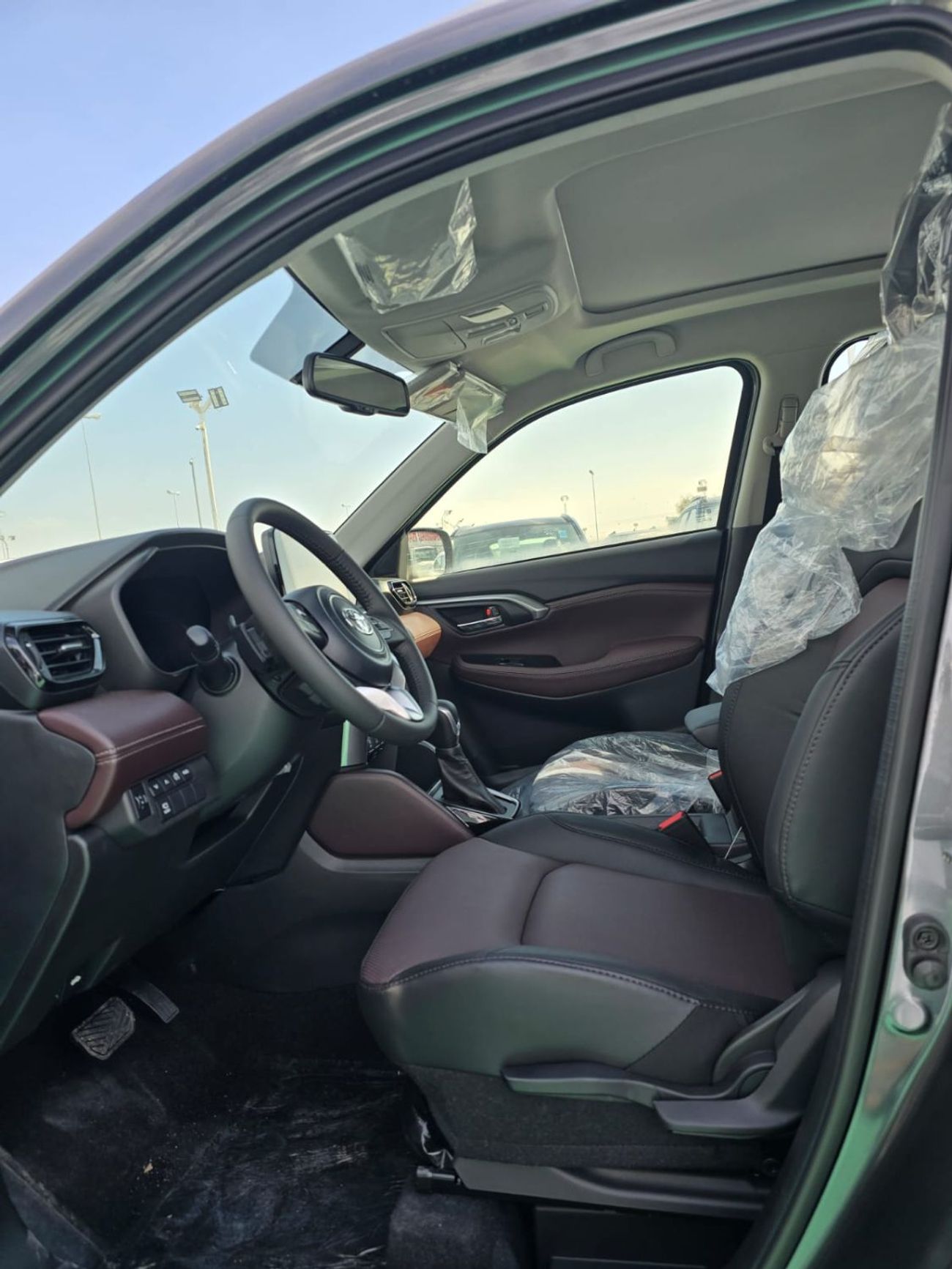 تويوتا أوربان كروزر 1.5L PETROL, FULL OPTIONS, GCC, 2025