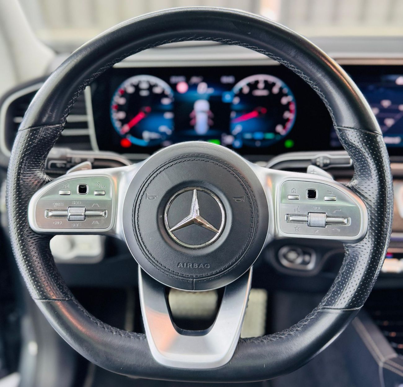 مرسيدس بنز GLS 580 2020 Mercedes-Benz GLS 580 4MATIC GCC