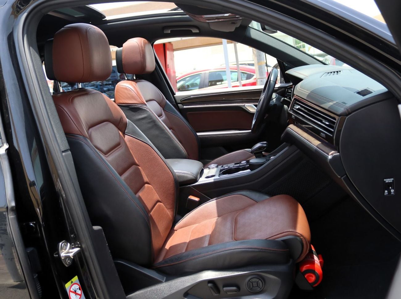 Volkswagen Touareg ATMOSPHERE HIGHLINE - FULL OPTION - FULL SERVICE HISTORY FROM DEALER - ORIGINAL PAINT - BRAND NEW CO
